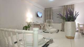 Апарт-отели Brașov City Studio Rent Брашов Апартаменты с видом на сад-5